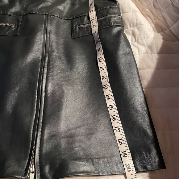 Gorgeous buttery soft leather skirt. Great for holidays! - Picture 7 of 10